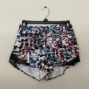 Women’s Lululemon Hotty Hot athletic shorts